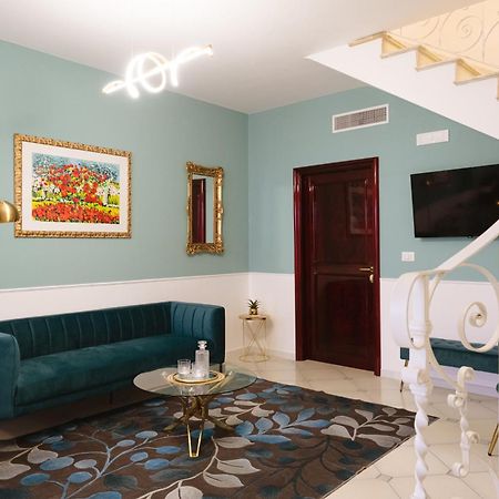 Albergo Diffuso Dimora Rossi Charme B&B Turi Exterior photo