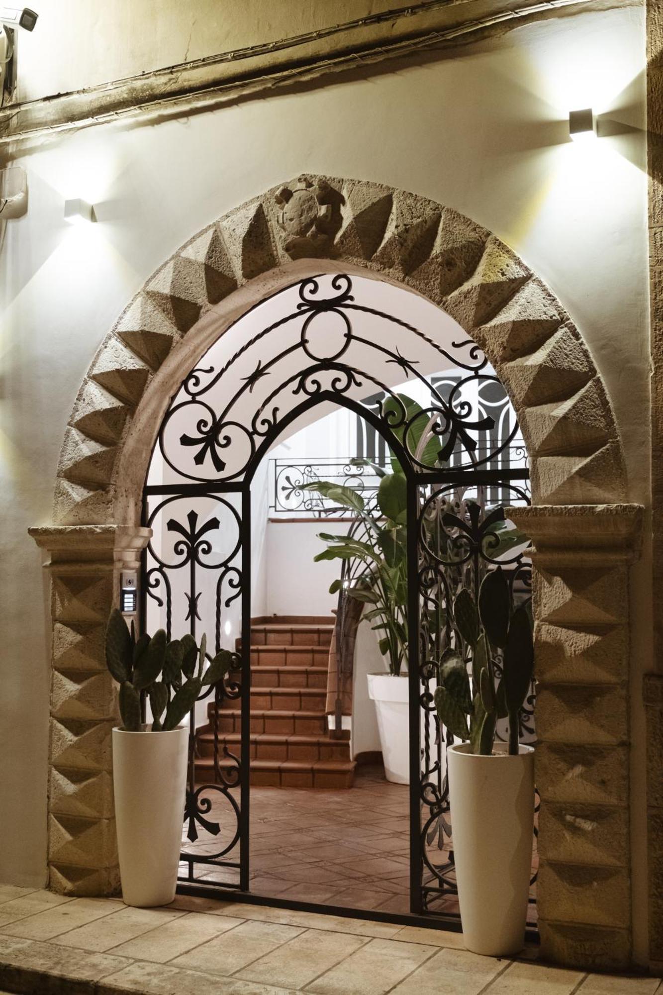 Albergo Diffuso Dimora Rossi Charme B&B Turi Exterior photo