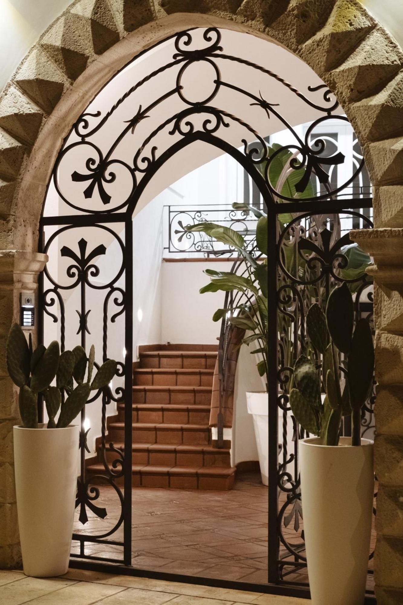 Albergo Diffuso Dimora Rossi Charme B&B Turi Exterior photo