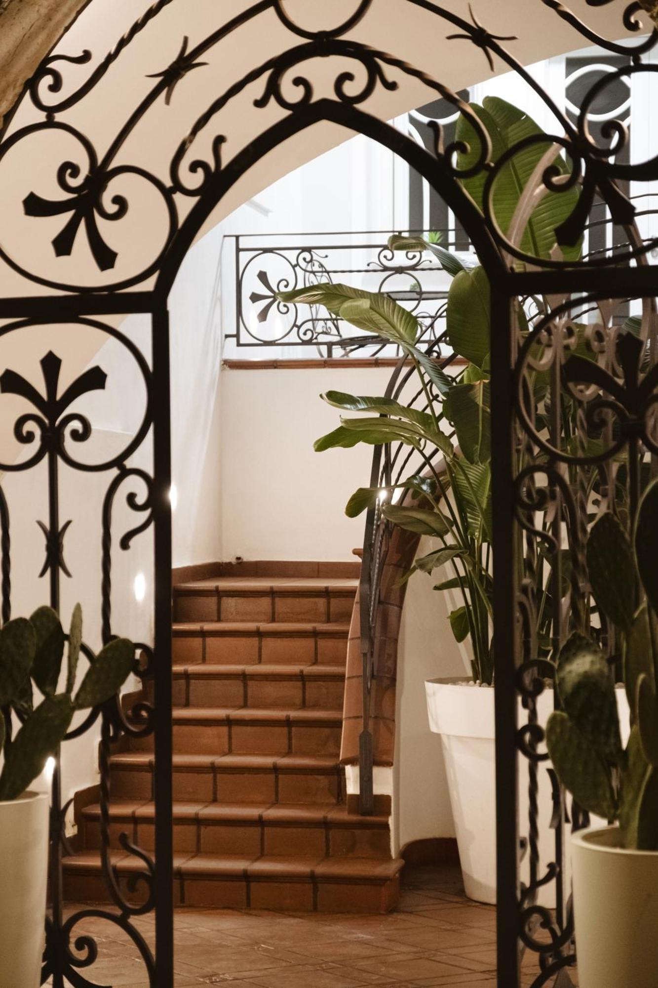 Albergo Diffuso Dimora Rossi Charme B&B Turi Exterior photo
