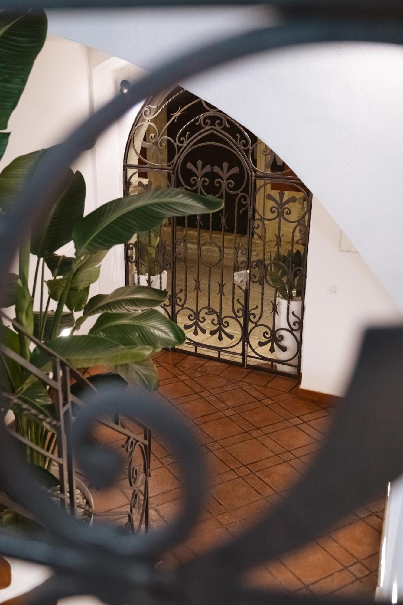 Albergo Diffuso Dimora Rossi Charme B&B Turi Exterior photo