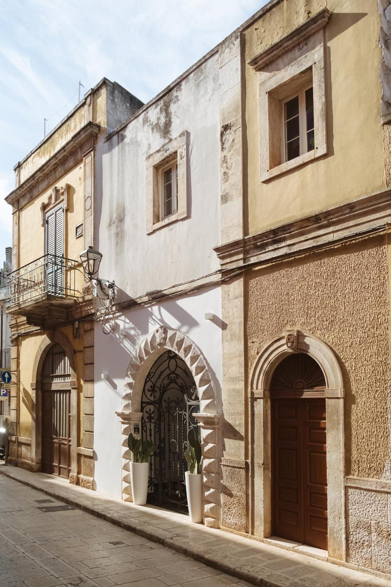 Albergo Diffuso Dimora Rossi Charme B&B Turi Exterior photo